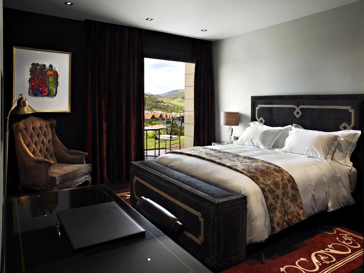 Hotel Castillo De Gorraiz&Spa Eksteriør billede